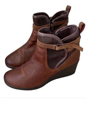 Ugg Emalie Sz 8 Wedge Bootie Ankle Boots Leather Brown